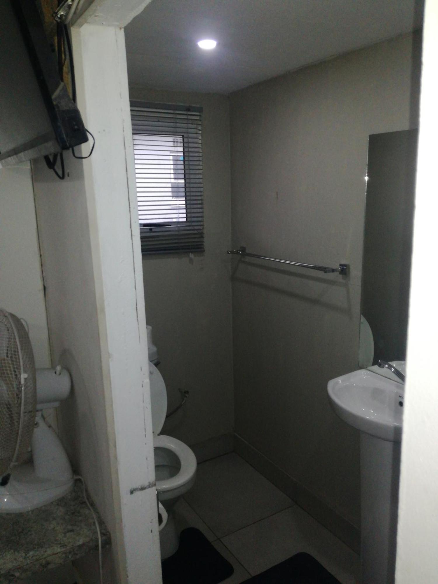 High View Accommodation Іст-Лондон Номер фото