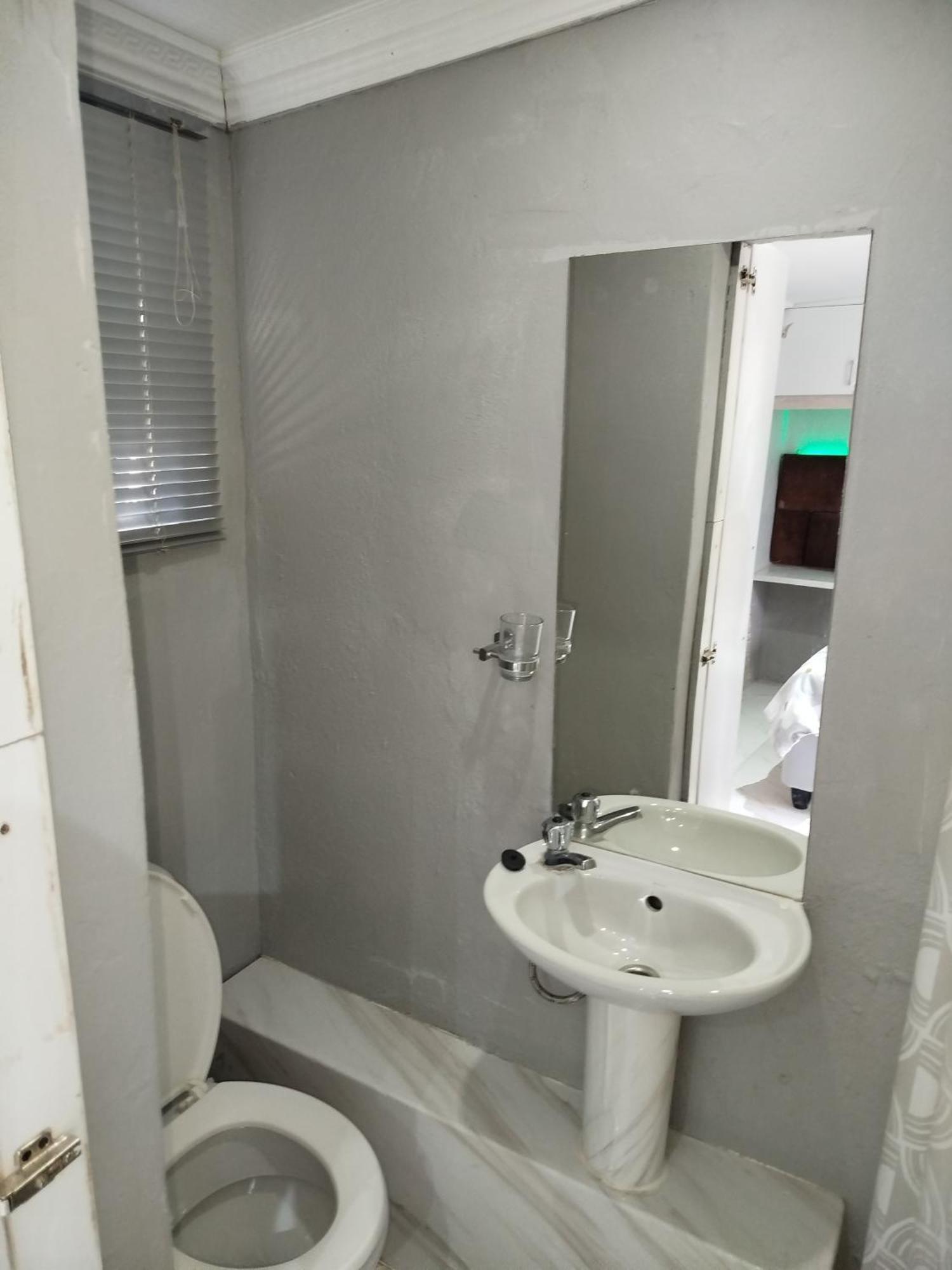 High View Accommodation Іст-Лондон Номер фото